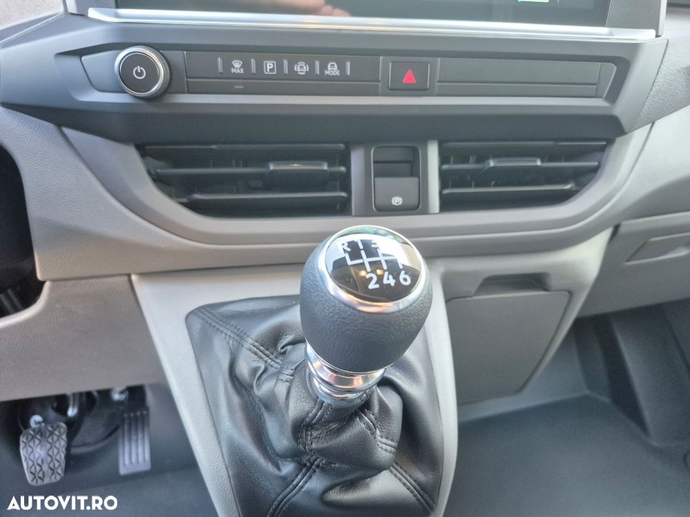 Volkswagen Transporter Plus 2.0 TDI 81kW LR - 12