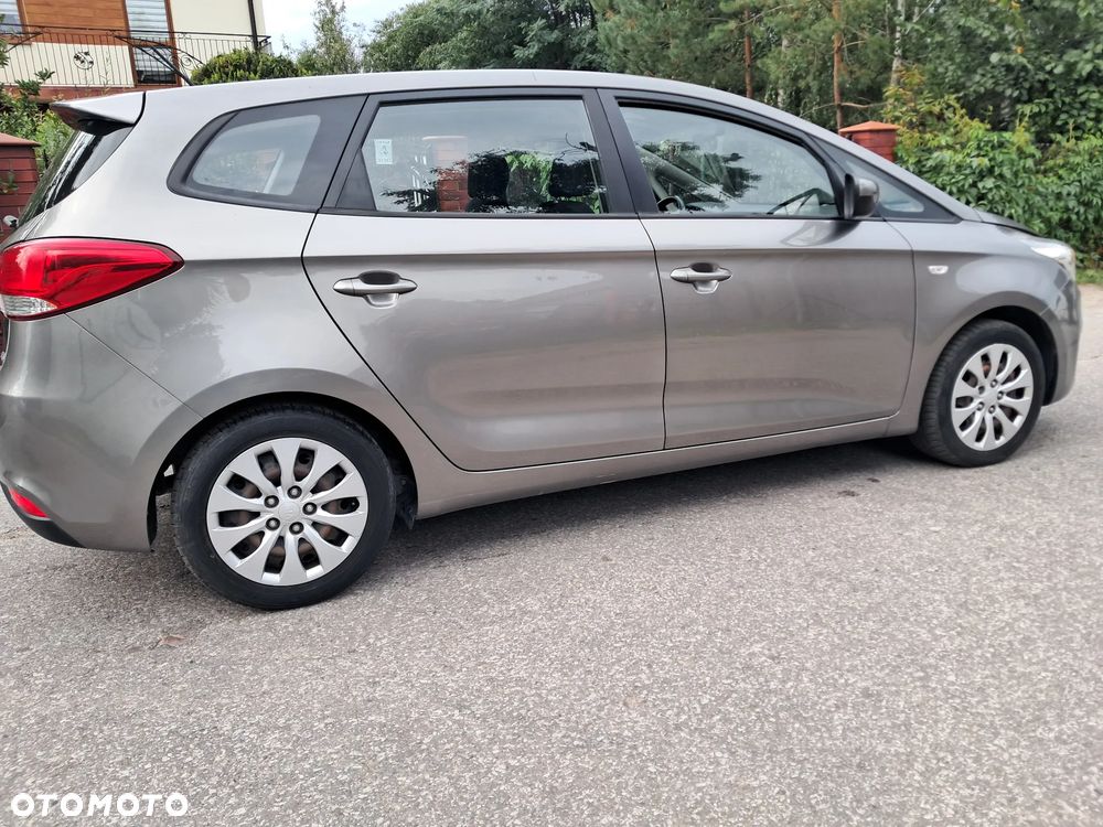 Kia Carens 1.7 CRDi 115 Dream Team Edition - 17