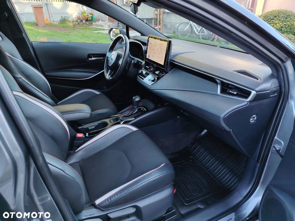 Toyota Corolla 2.0 Hybrid GR Sport Dynamic - 30