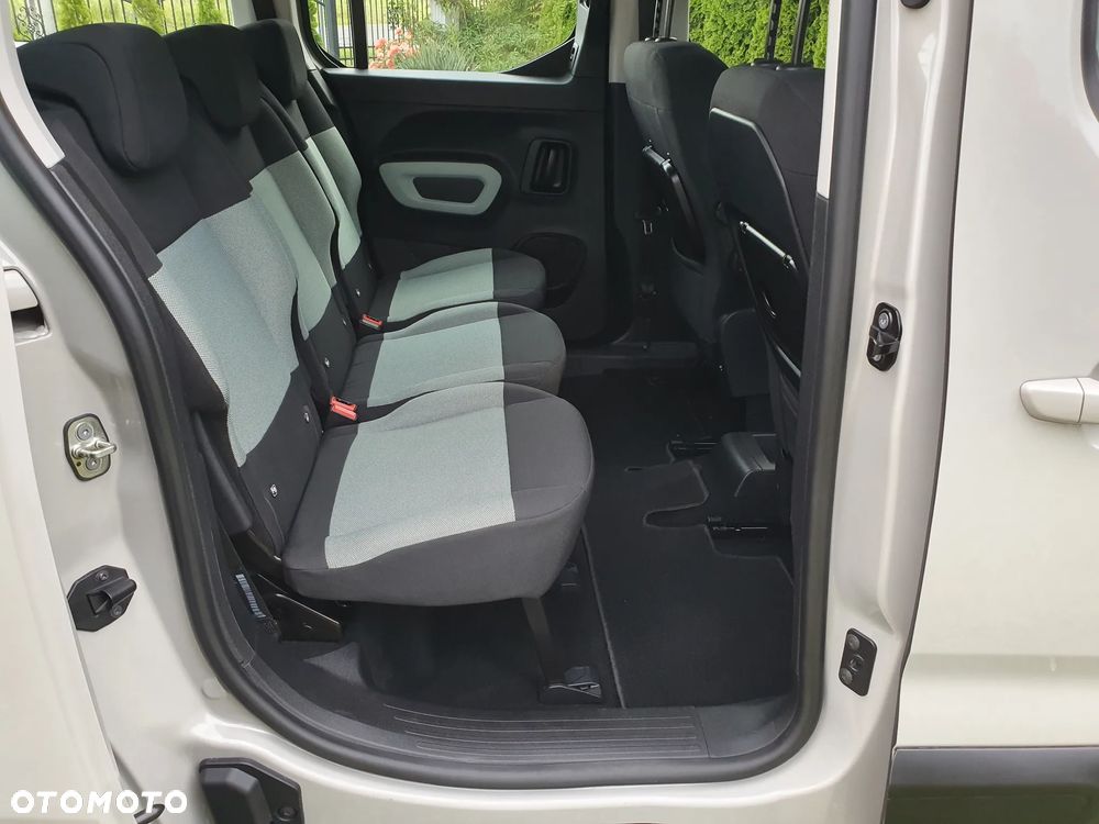 Citroën Berlingo XL PureTech 110 LIVE PACK - 22
