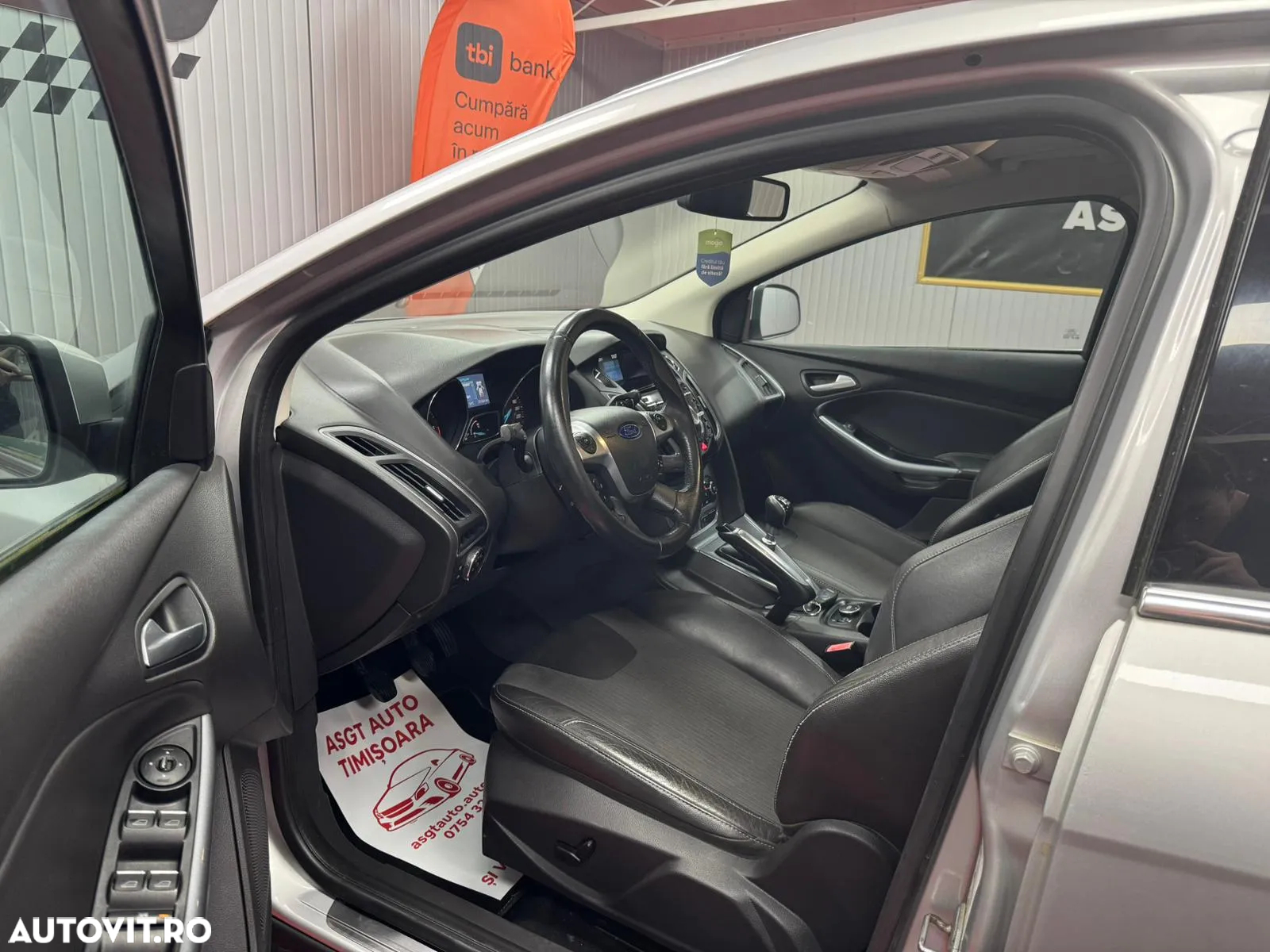 Ford Focus - 11