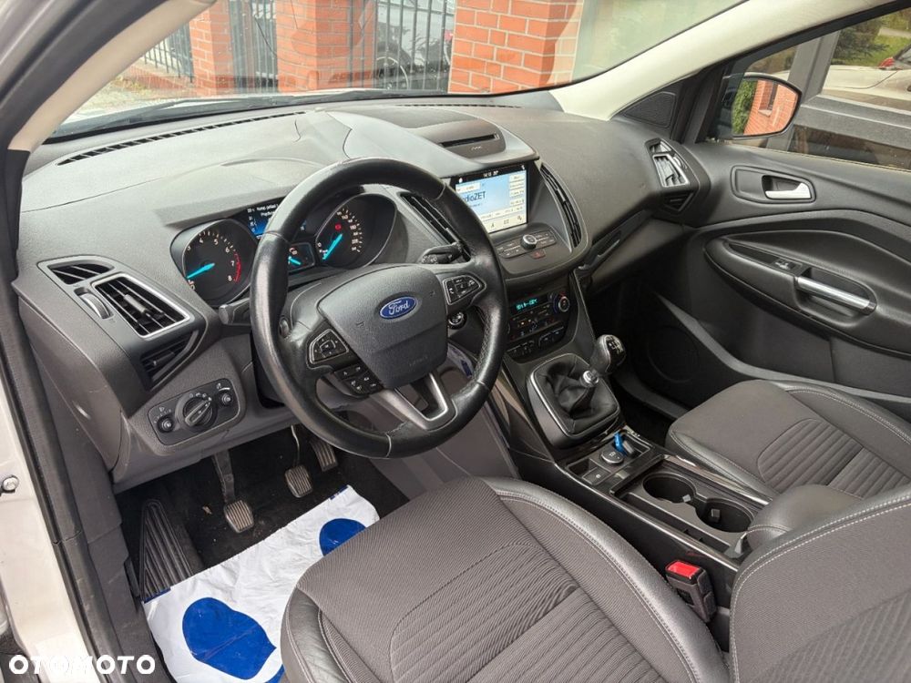 Ford Kuga 1.5 EcoBoost 2x4 Trend - 8