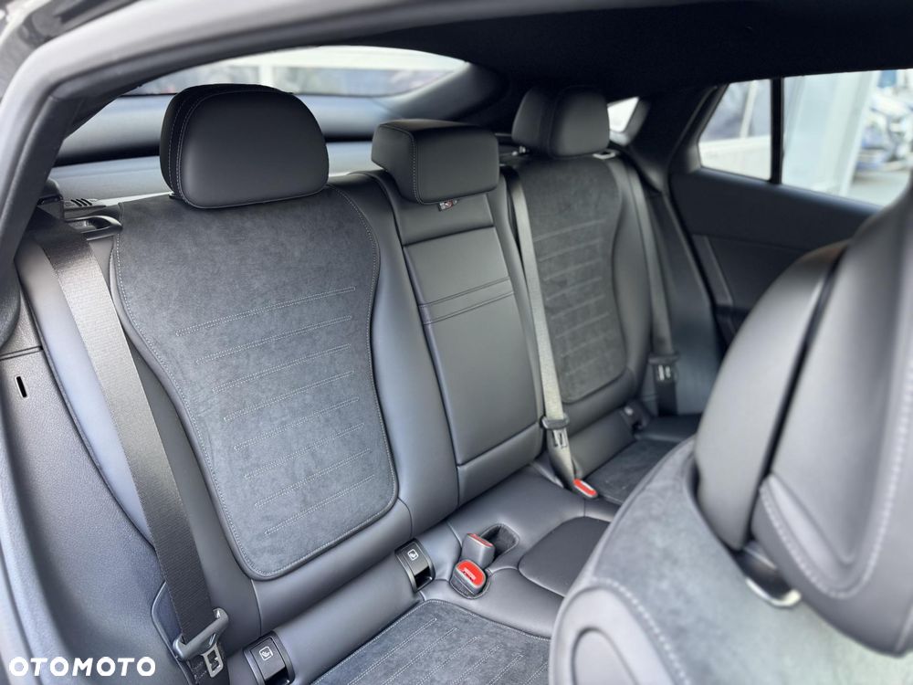 Mercedes-Benz GLC 220 d 4Matic 9G-TRONIC AMG Line Advanced - 14