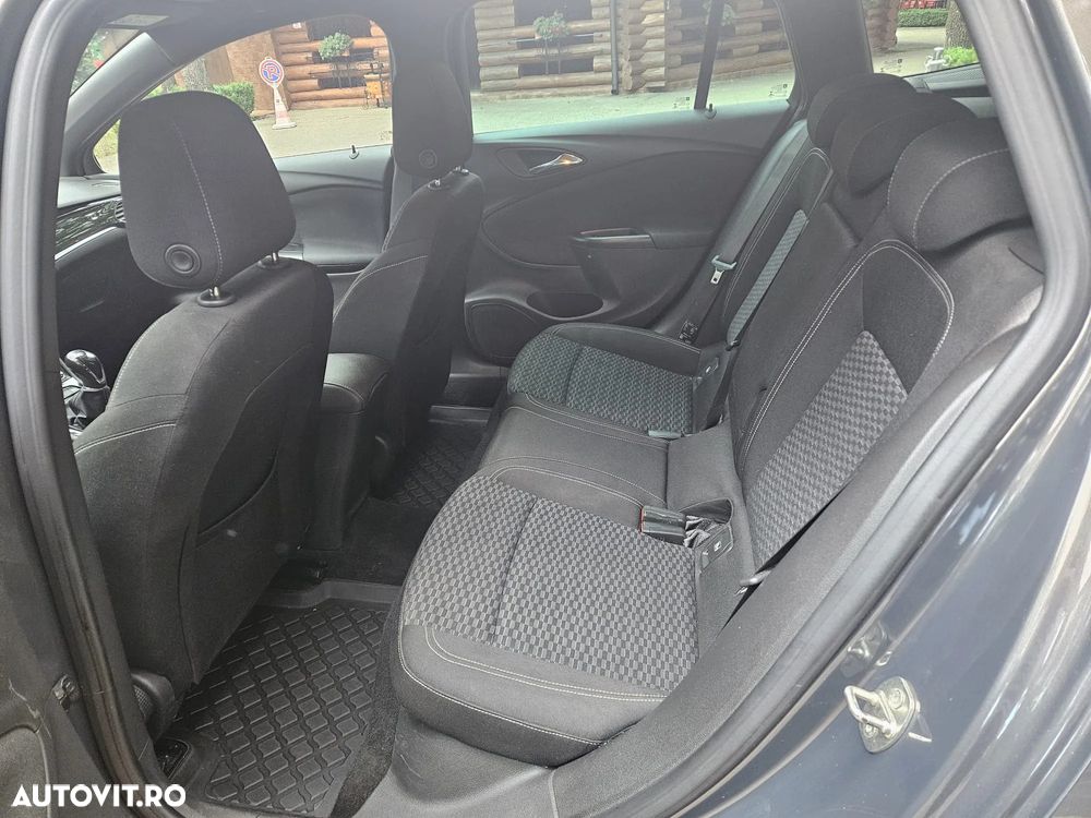 Opel Astra 1.6 CDTI ECOTEC Start/Stop Innovation - 19