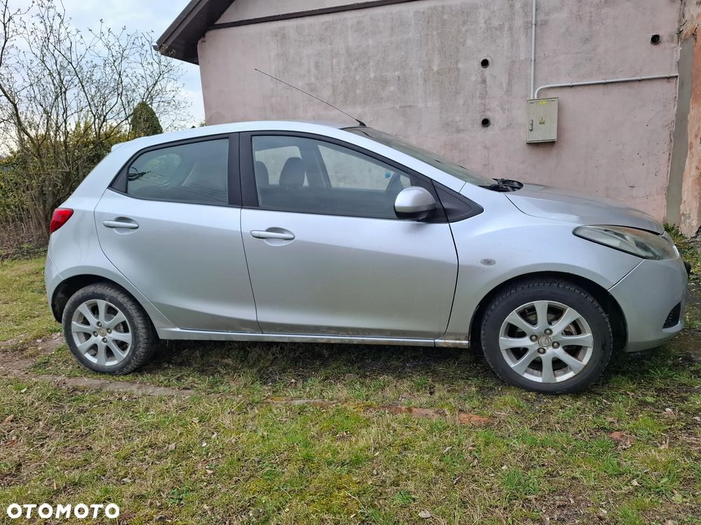Mazda 2 - 4