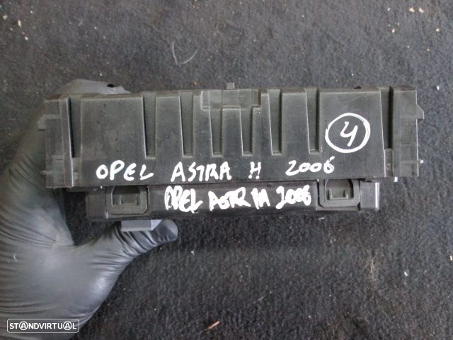 Display Relogio 13208194 OPEL ASTRA H 2006 - 3