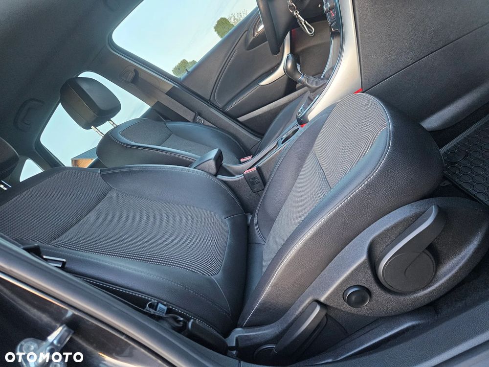Opel Astra 1.4 T Cosmo - 31