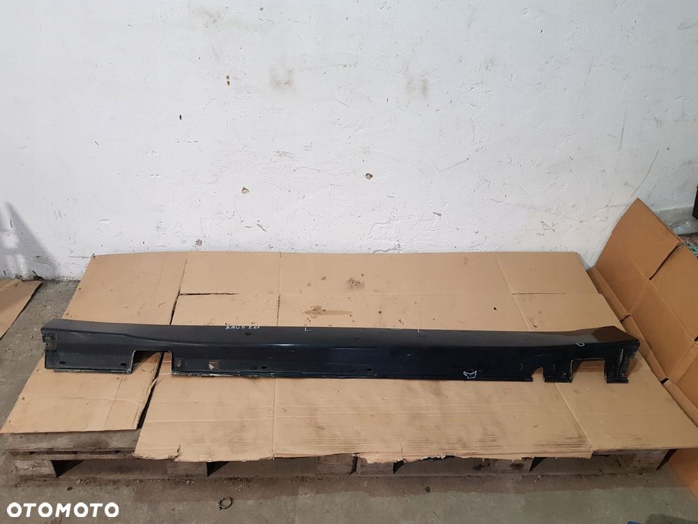 listwa progowa lewa bmw e61 3.0d 2006 schwarz 2 - 1