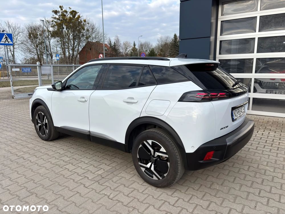 Peugeot 2008 PureTech 100 Allure S&S BVM6 - 3
