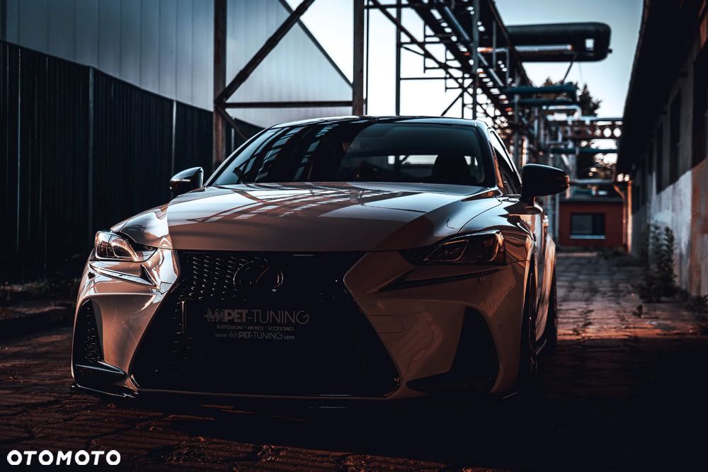 Lexus IS 200t F Sport - 29