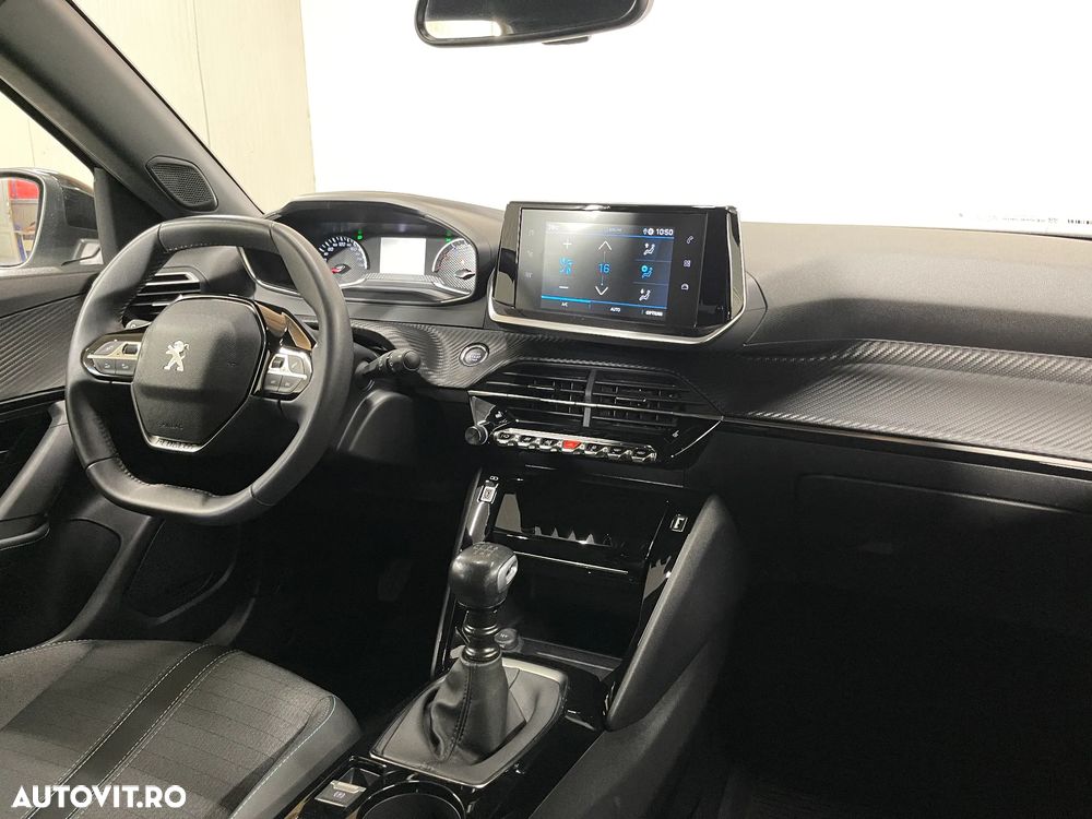 Peugeot 2008 1.2 L PureTech STT Allure - 9