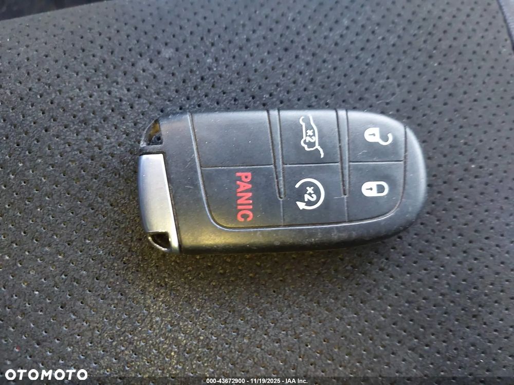 Jeep Grand Cherokee - 11