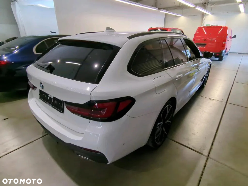 BMW Seria 5 530i xDrive M Sport sport - 4