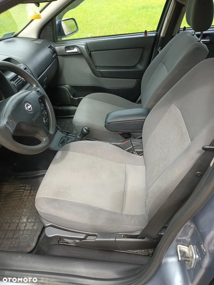 Opel Astra - 12