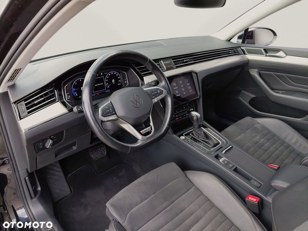Volkswagen Passat - 17