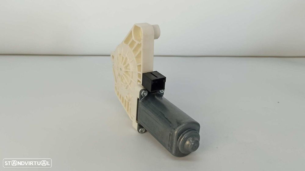 MOTOR ELEVADOR FRENTE ESQUERDO VOLKSWAGEN GOLF VII LIM. ADVANCE BLUEMOTION TECH. - 1