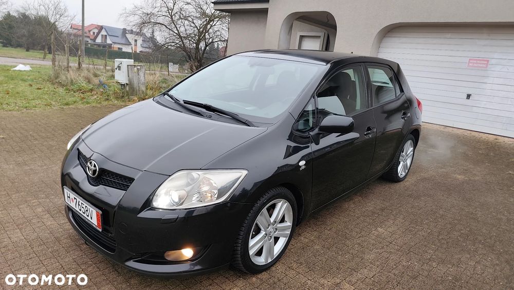 Toyota Auris 2.2 D-4D D-CAT - 36