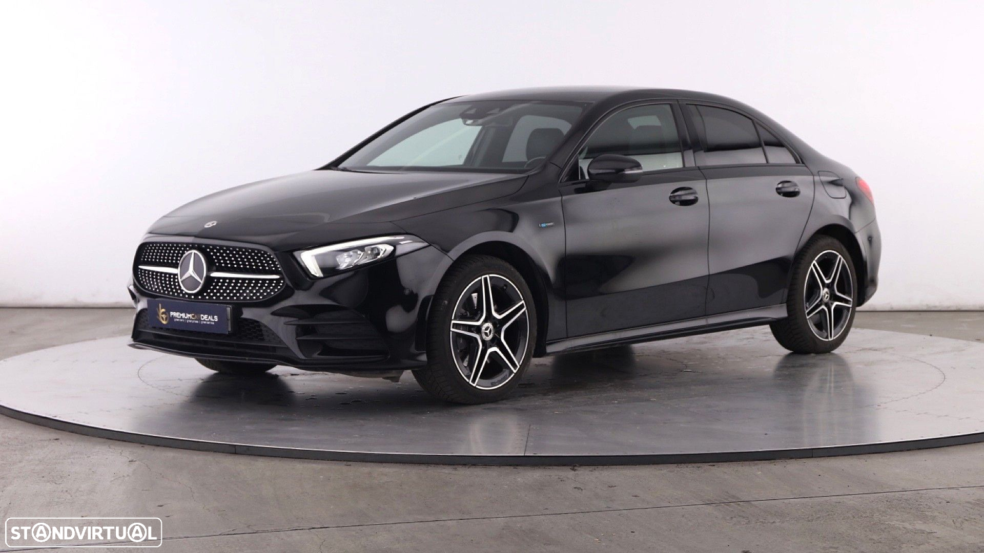 Mercedes-Benz A 250 Limousine e AMG Line - 4