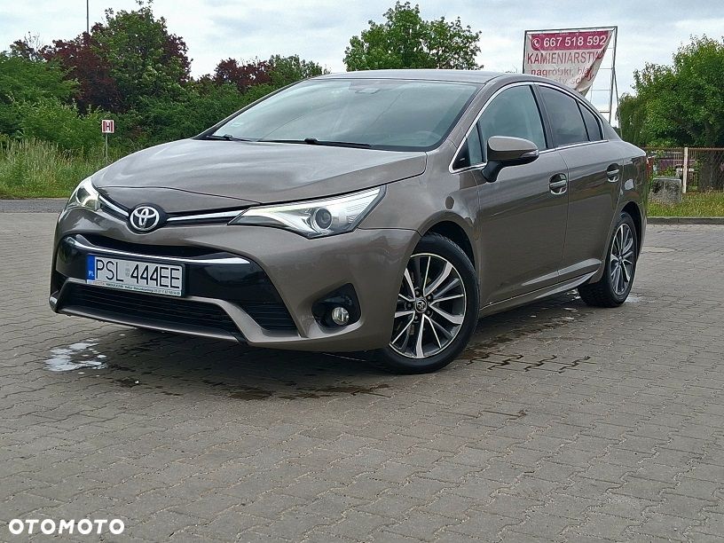 Toyota Avensis 1.8 Premium - 9