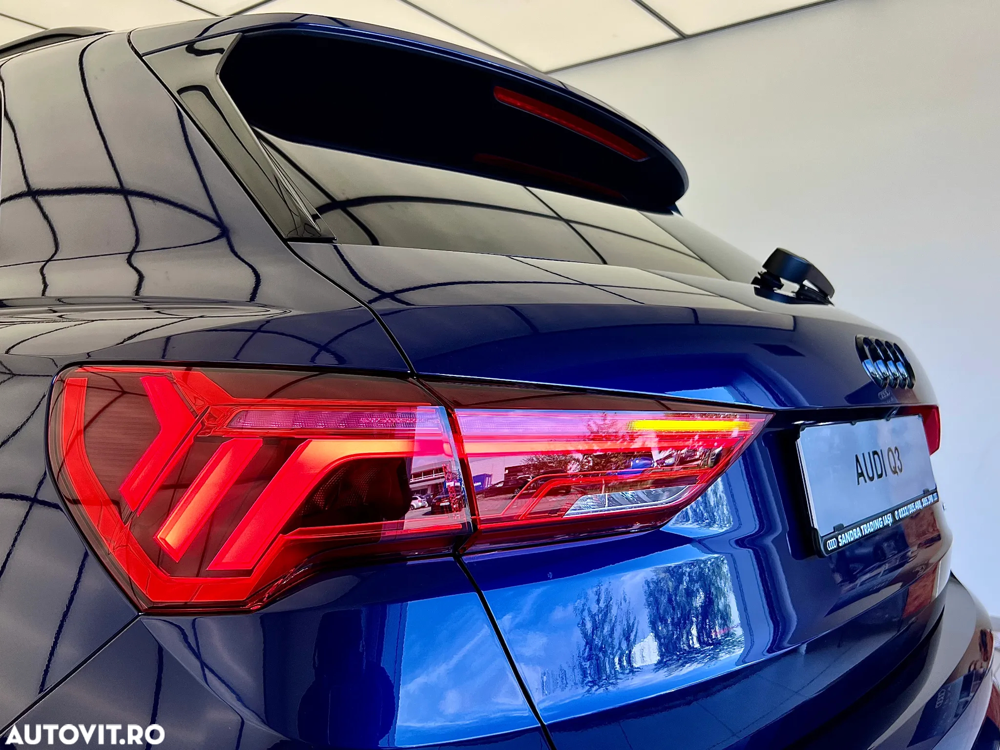 Audi Q3 2.0 40 TDI quattro S tronic S Line - 10