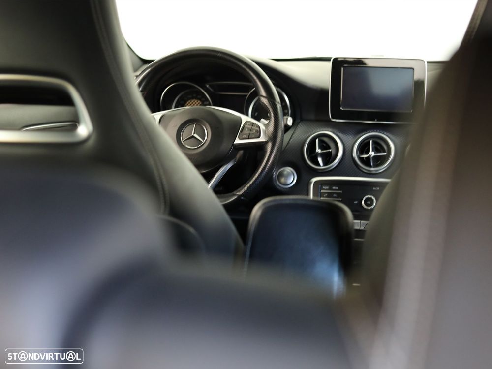 Mercedes-Benz A 180 d AMG Line Aut. - 33