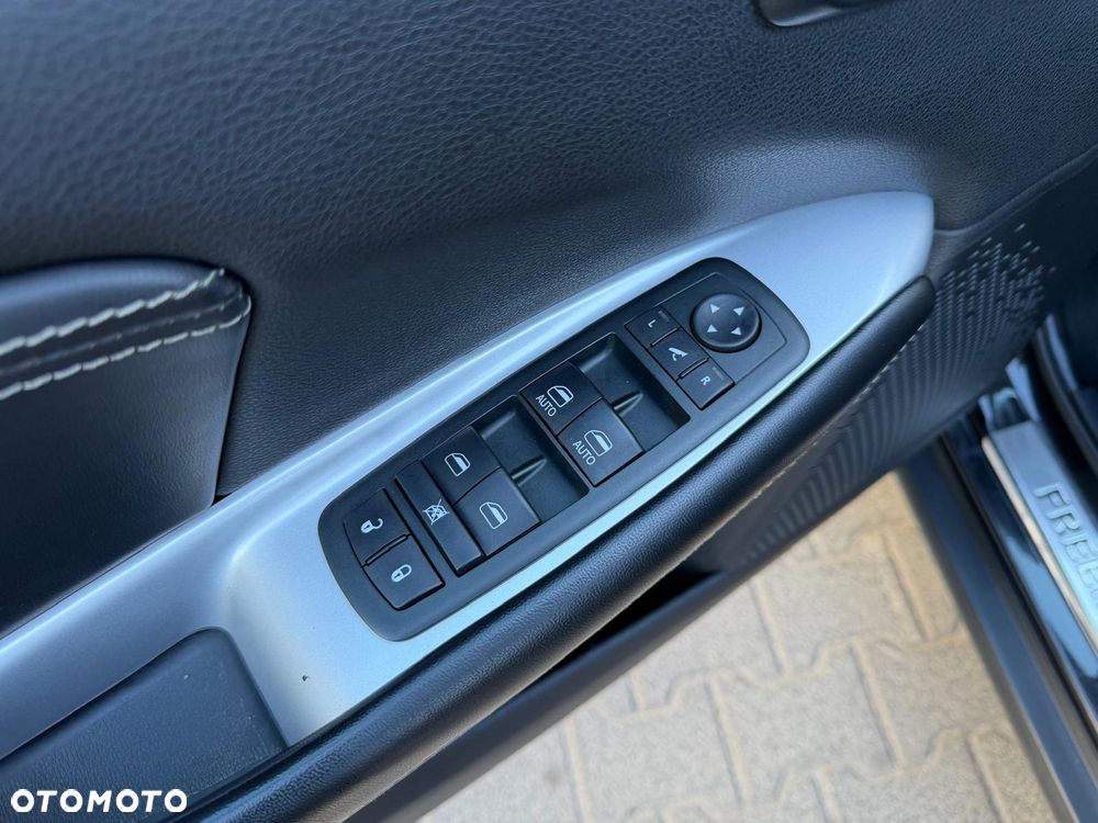 Fiat Freemont 2.4 16V VVT Automatik Lounge - 13