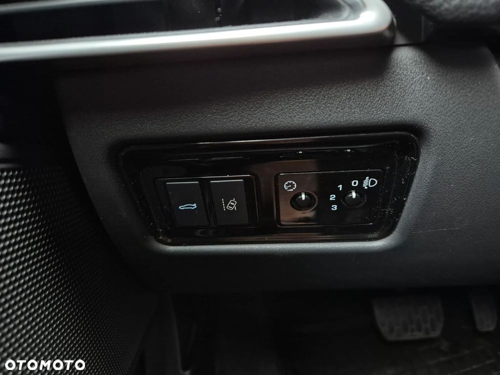 Jaguar XE 2.0 D Pure - 16