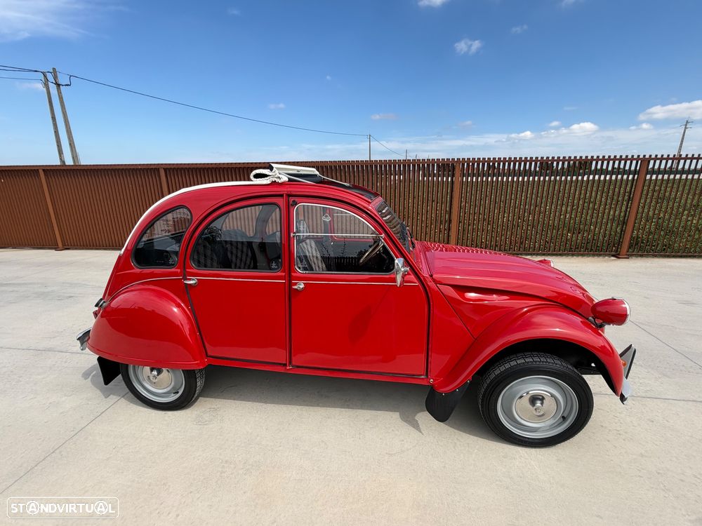 Citroën 2CV - 8