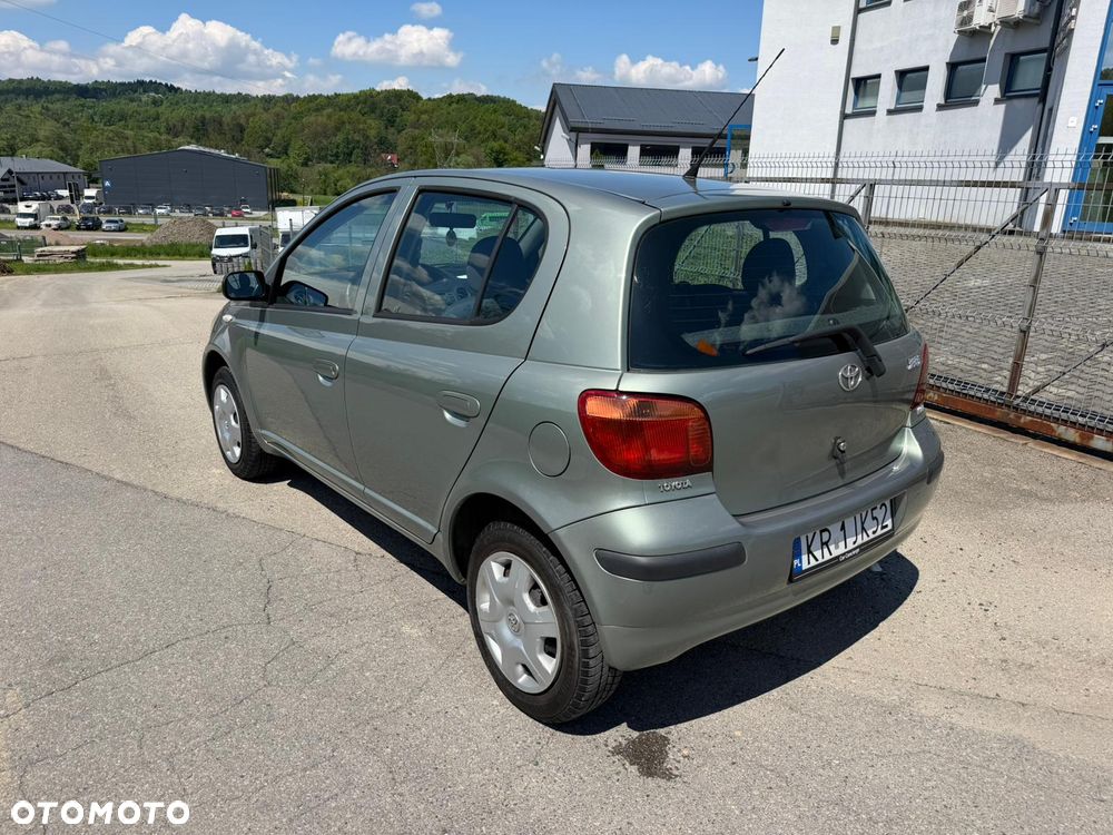 Toyota Yaris 1.0 Luna - 4