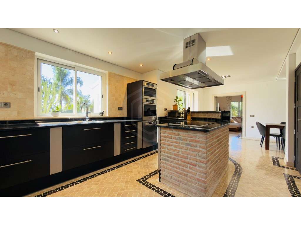 Duas moradias com piscina e terreno em Tavira, Algarve - Grande imagem: 2/43