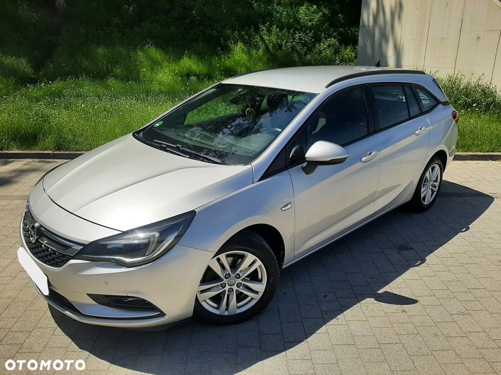 Opel Astra 1.6 CDTI Dynamic - 1