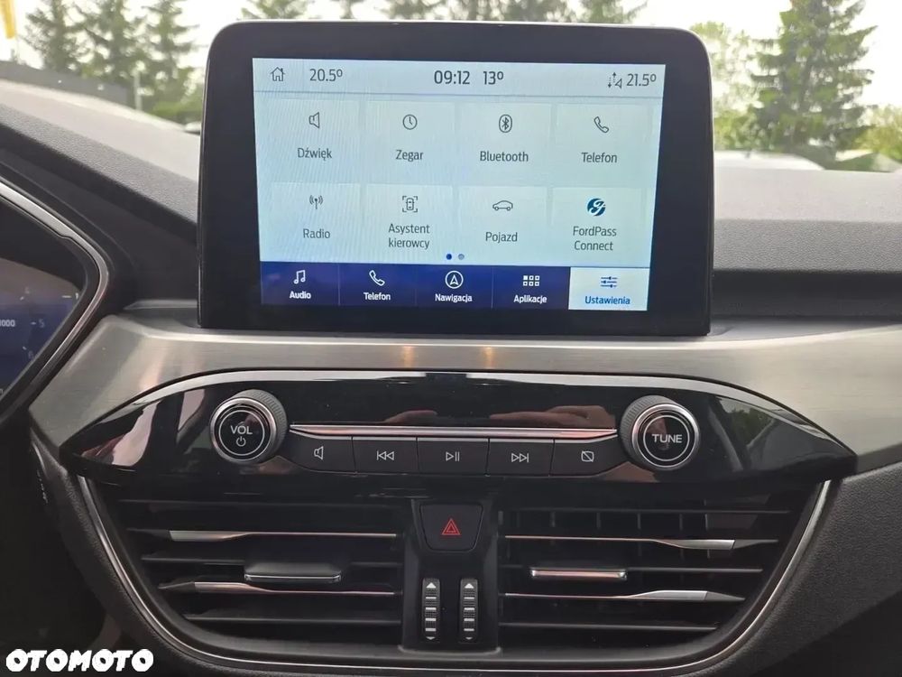 Ford Kuga 2.0 EcoBlue 4x4 TITANIUM - 26