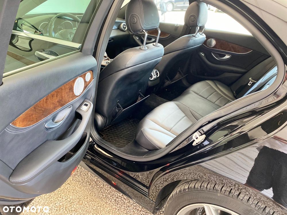 Mercedes-Benz Klasa C 400 4Matic 7G-TRONIC AMG Line - 14