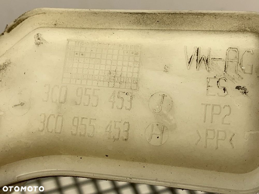 ZBIORNIK SPRYSKIWACZY  VW PASSAT B6 Variant (3C5) 2005 - 2011 2.0 TDI 103 kW [140 KM] olej napędowy - 3