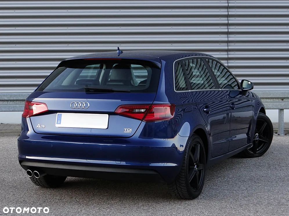 Audi A3 Sportback 2.0 TDI quattro Attraction - 3