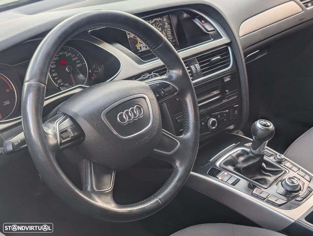 Audi A4 Avant 2.0 TDI Business Line Advance - 7