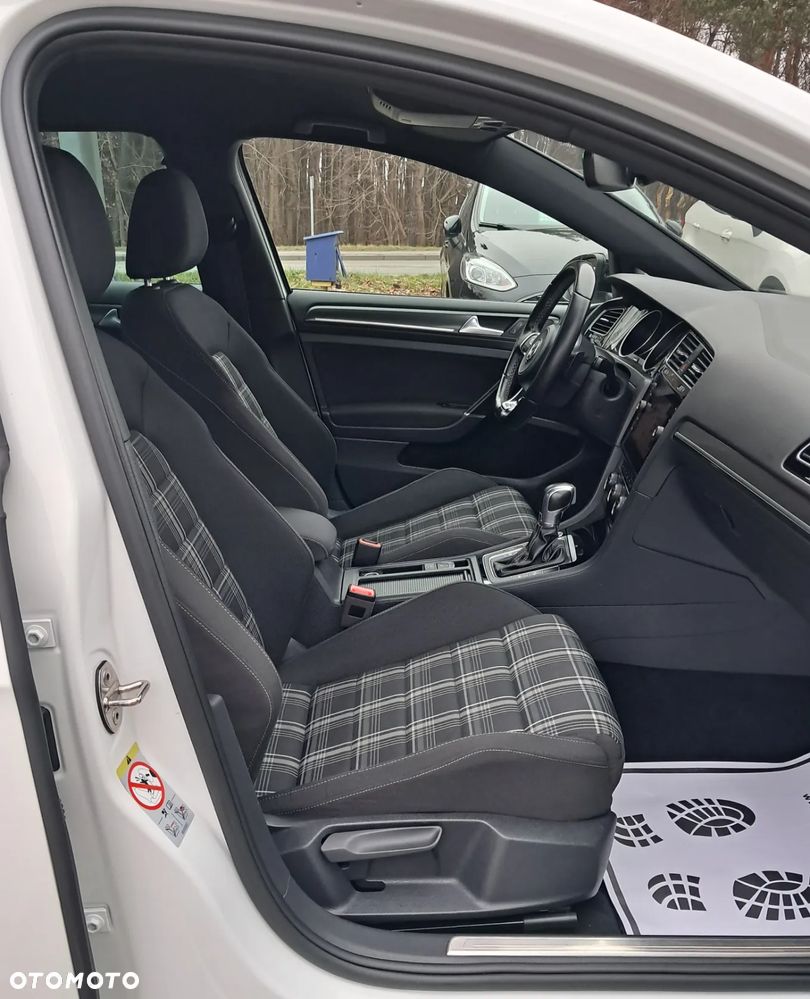 Volkswagen Golf GTD 2.0 TDI SCR DSG - 10