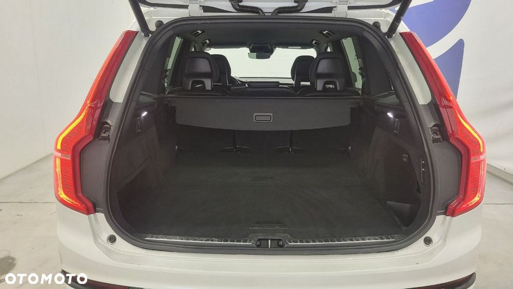Volvo XC 90 B5 D AWD R-Design - 23