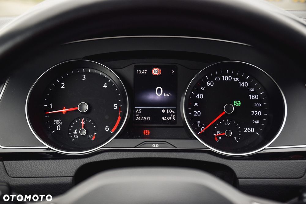 Volkswagen Passat Alltrack 2.0 TDI SCR 4Mot DSG - 27