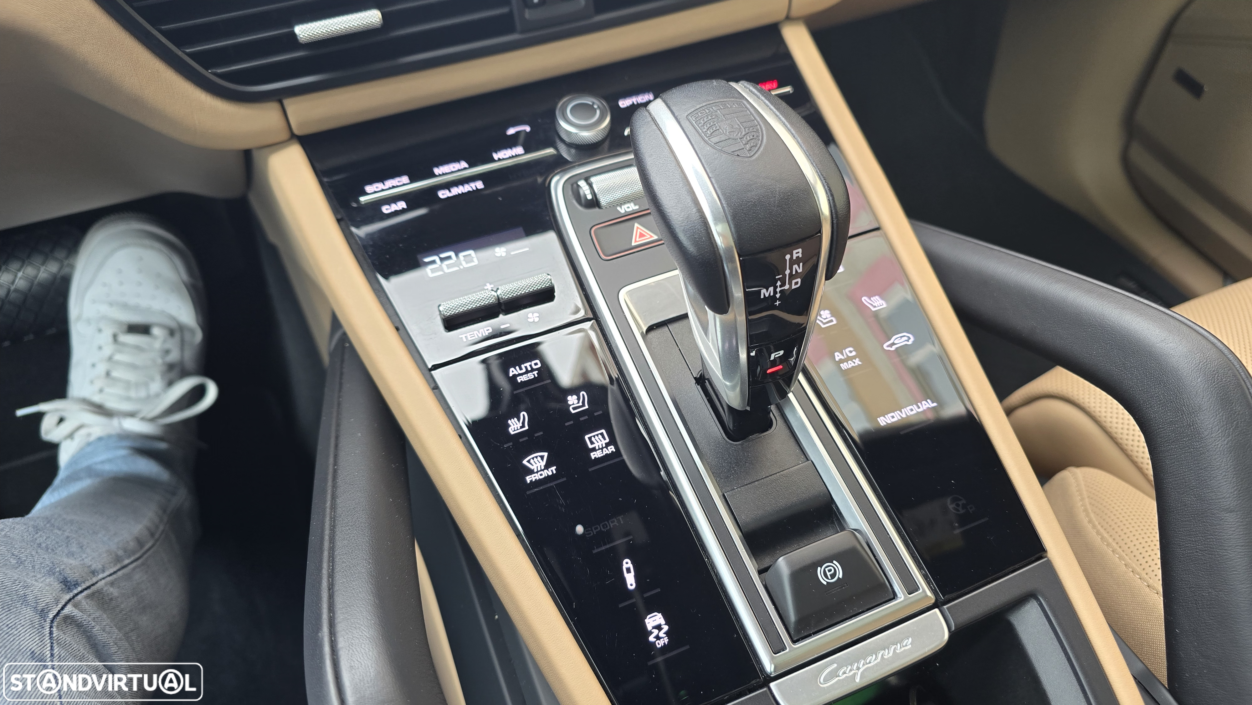 Porsche Cayenne Coupé E-Hybrid - 31