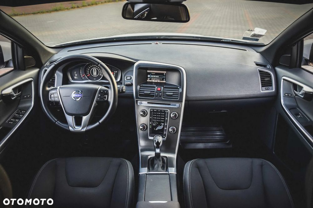Volvo XC 60 2.4D AWD Momentum - 7