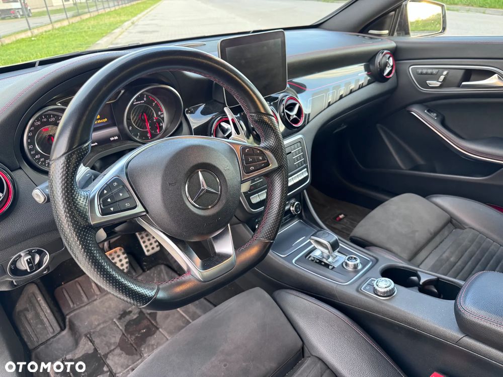 Mercedes-Benz CLA AMG 45 4-Matic - 20
