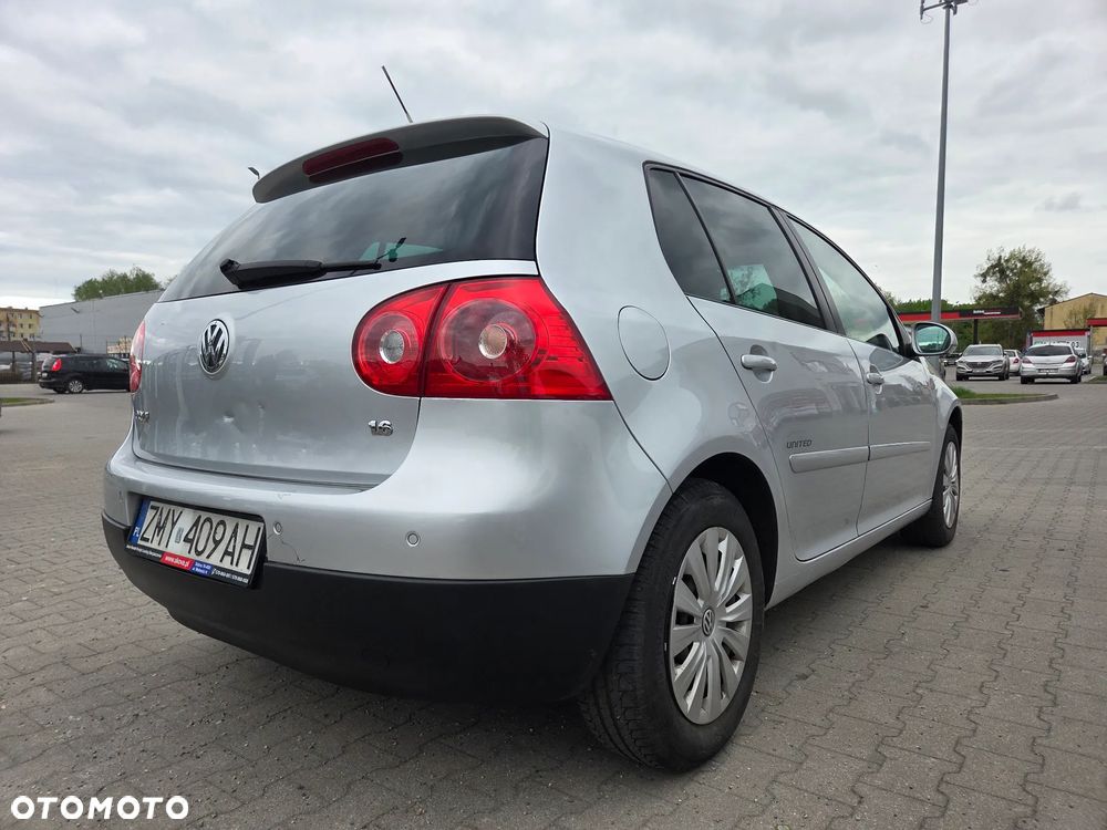 Volkswagen Golf 1.6 United - 9