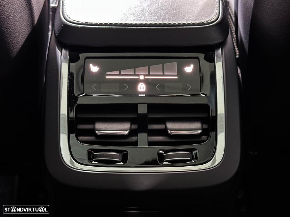 Volvo XC 90 T8 AWD Twin Engine Geartronic Inscription - 32