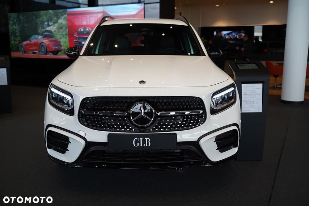 Mercedes-Benz GLB 200 mHEV AMG Line 7G-DCT - 2