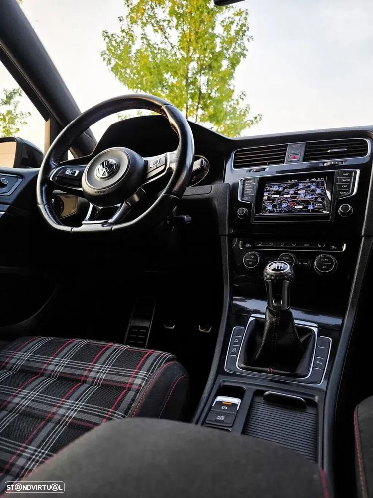 VW Golf 2.0 TSi GTi - 9