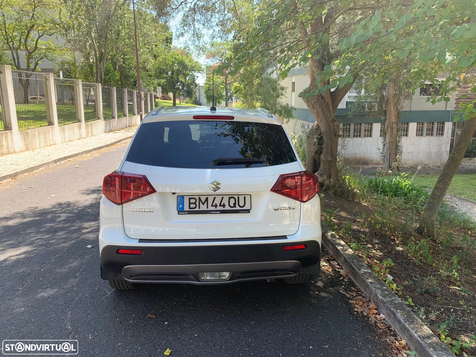 Suzuki Vitara 1.0T GLE - 2