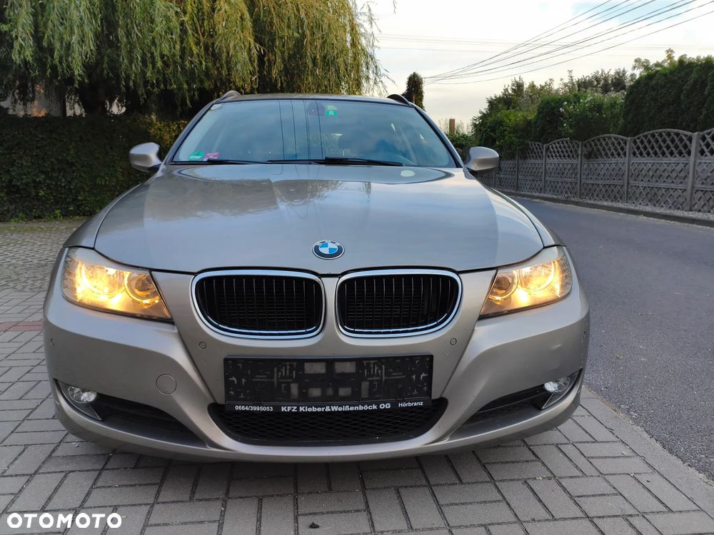 BMW Seria 3 2010 photo 2