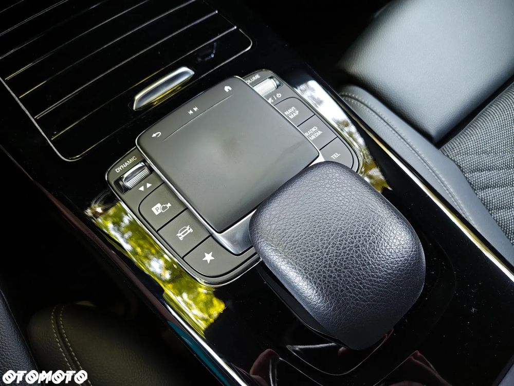 Mercedes-Benz Klasa A 180 Style 7G-DCT - 9