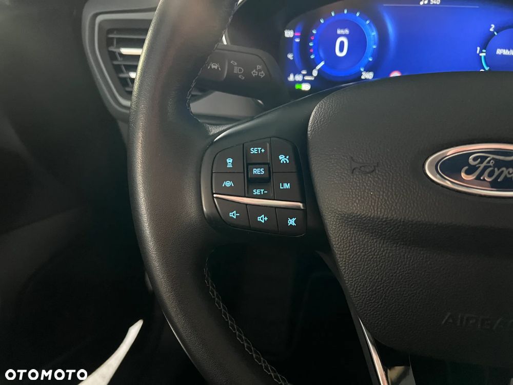 Ford Focus 2.0 EcoBlue Titanium Business - 25